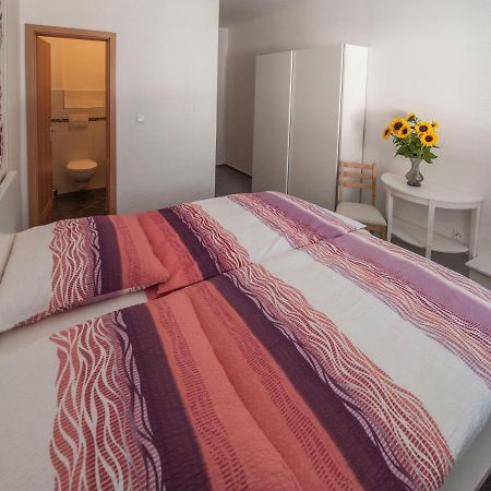 B&B Mediterran Nassau ナッサウ エクステリア 写真