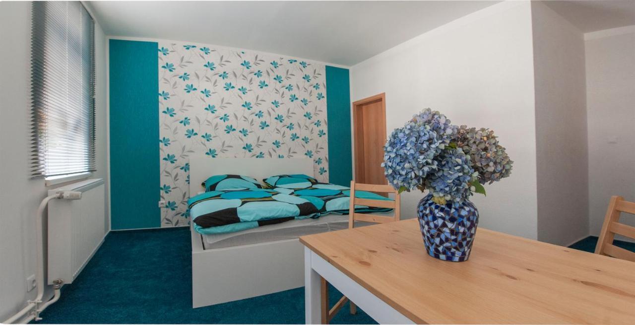 B&B Mediterran Nassau ナッサウ エクステリア 写真