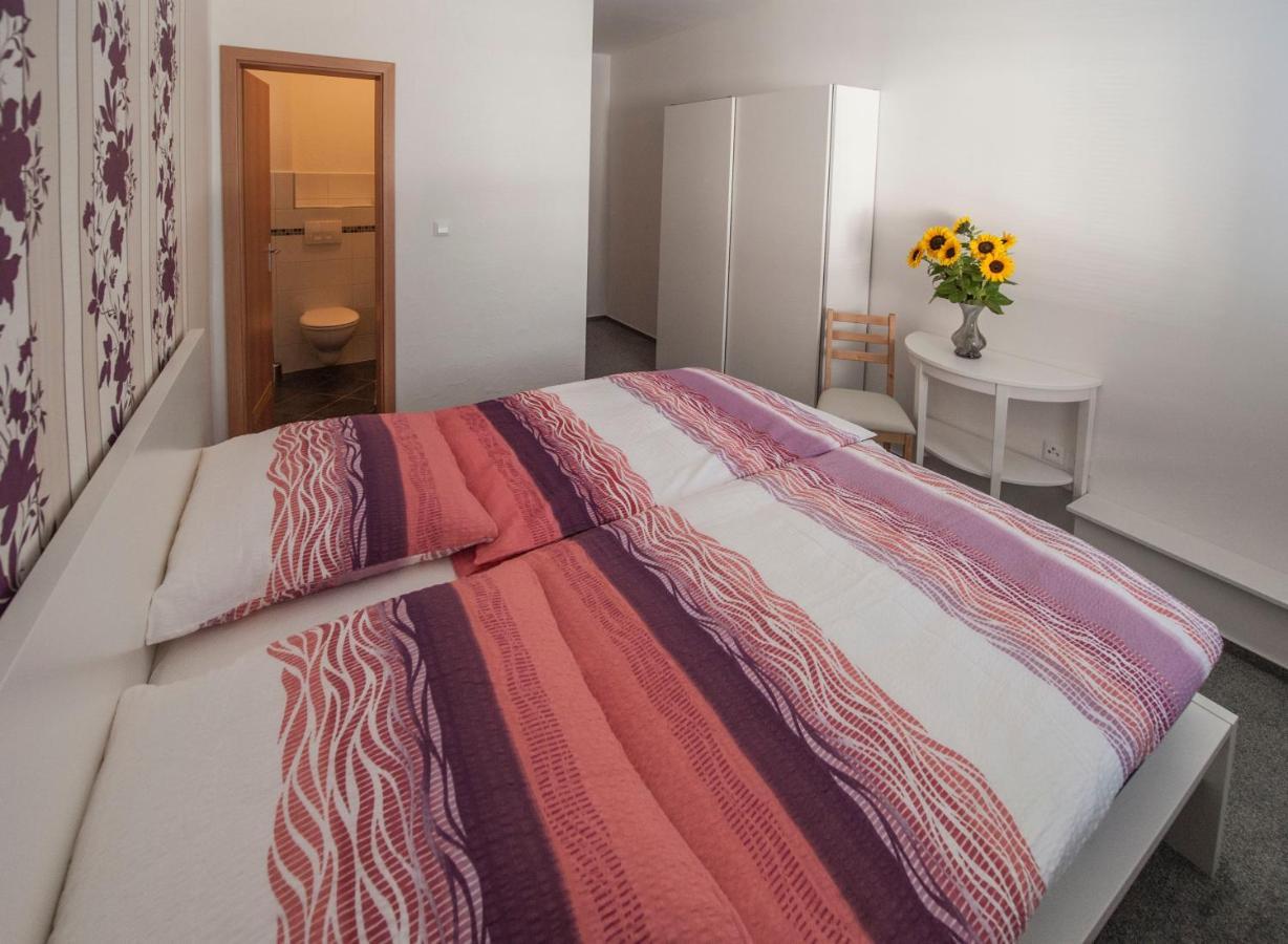 B&B Mediterran Nassau ナッサウ エクステリア 写真